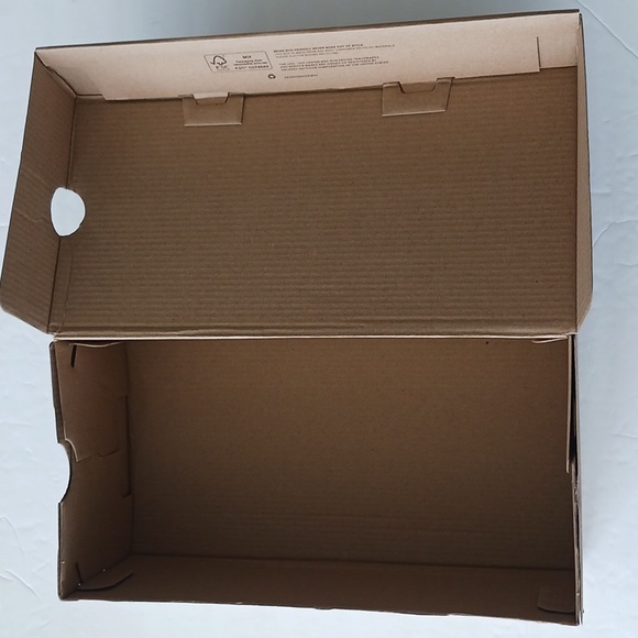 UGG Empty Shoe Slippers Box Brown Carton Clean Sz.8 - Picture 2 of 6